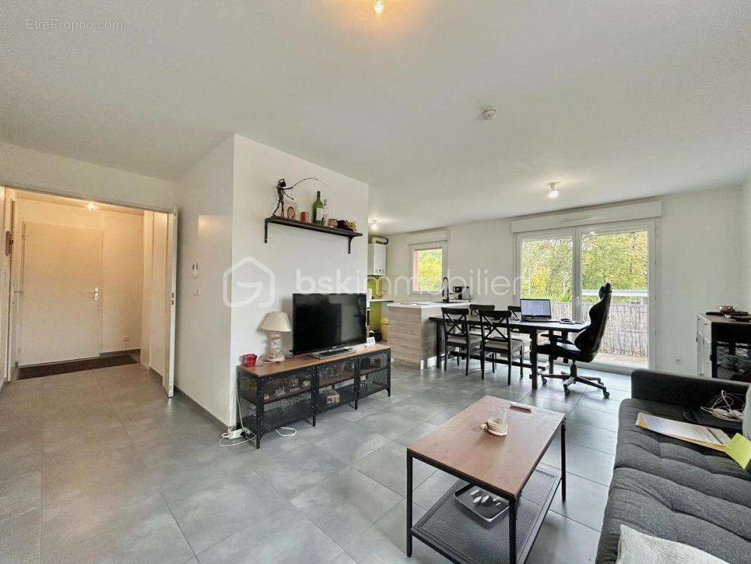 Appartement à COGNIN