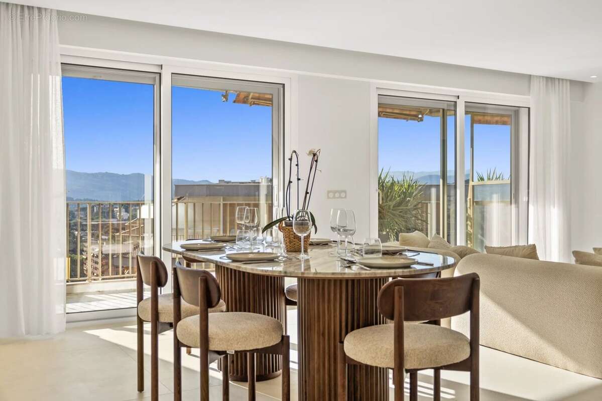 Appartement à LE CANNET