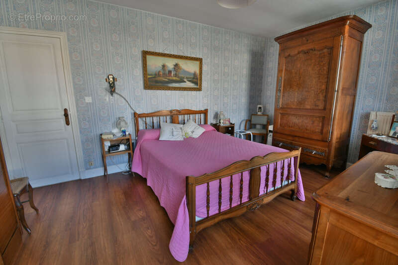 Maison à LES NOUILLERS