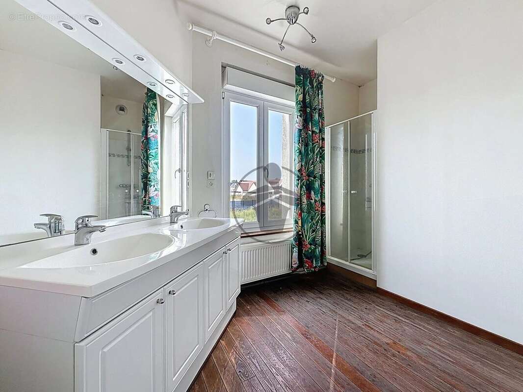 Maison à ESSIGNY-LE-GRAND