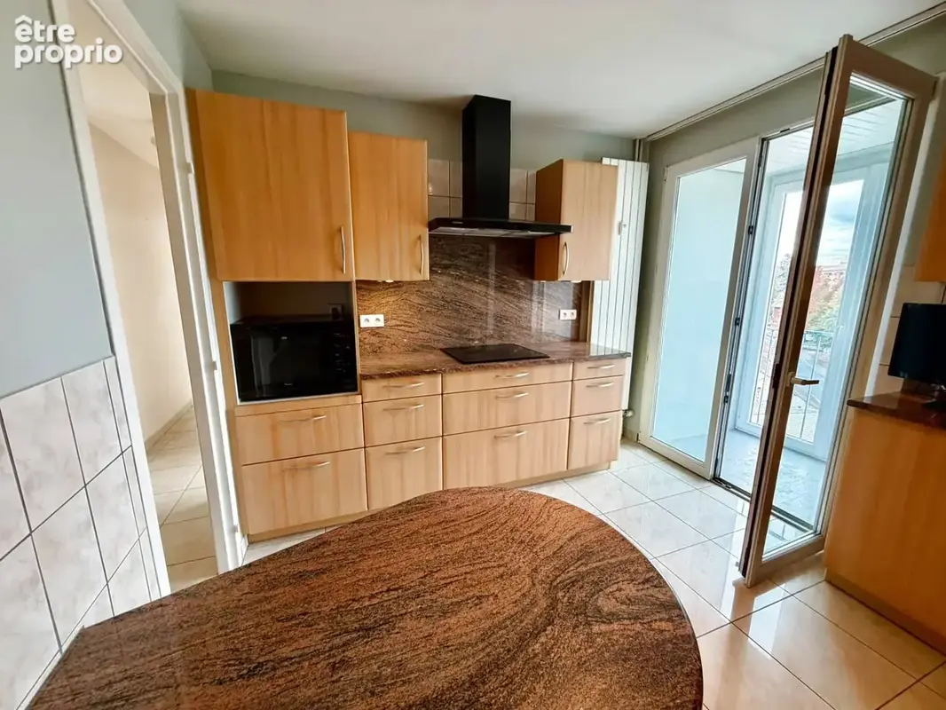 Vente - Belfort   Appartement 6 pièces de 113 m2, 4 chambres, cave et garage - photo 7