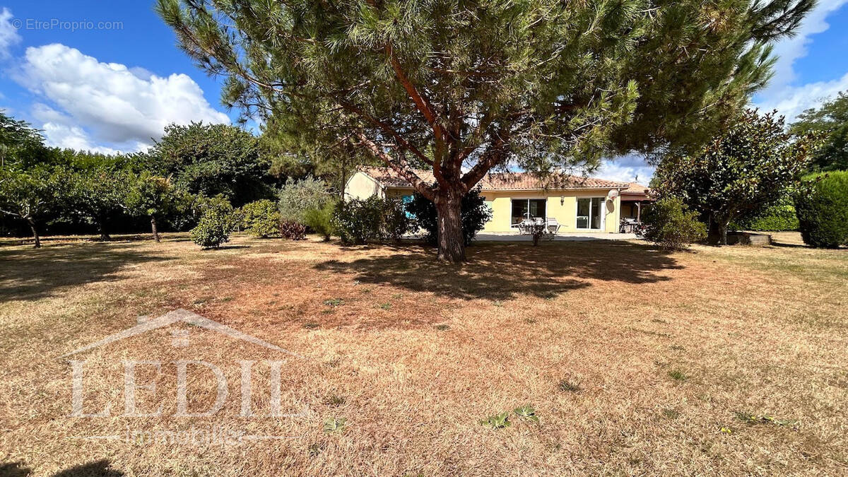 Maison à SAINT-PIERRE-D&#039;EYRAUD