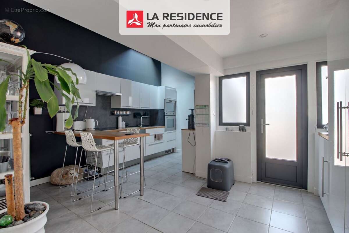 Maison à SAINT-ETIENNE-DU-ROUVRAY