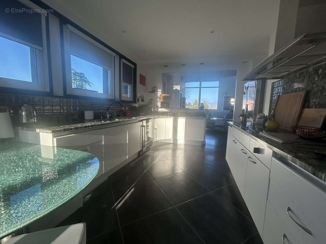 Appartement à SAINTES