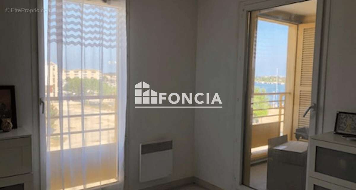 Appartement à PORT-SAINT-LOUIS-DU-RHONE