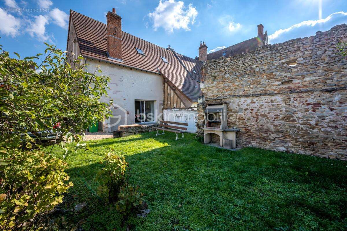 Maison à VALENCAY