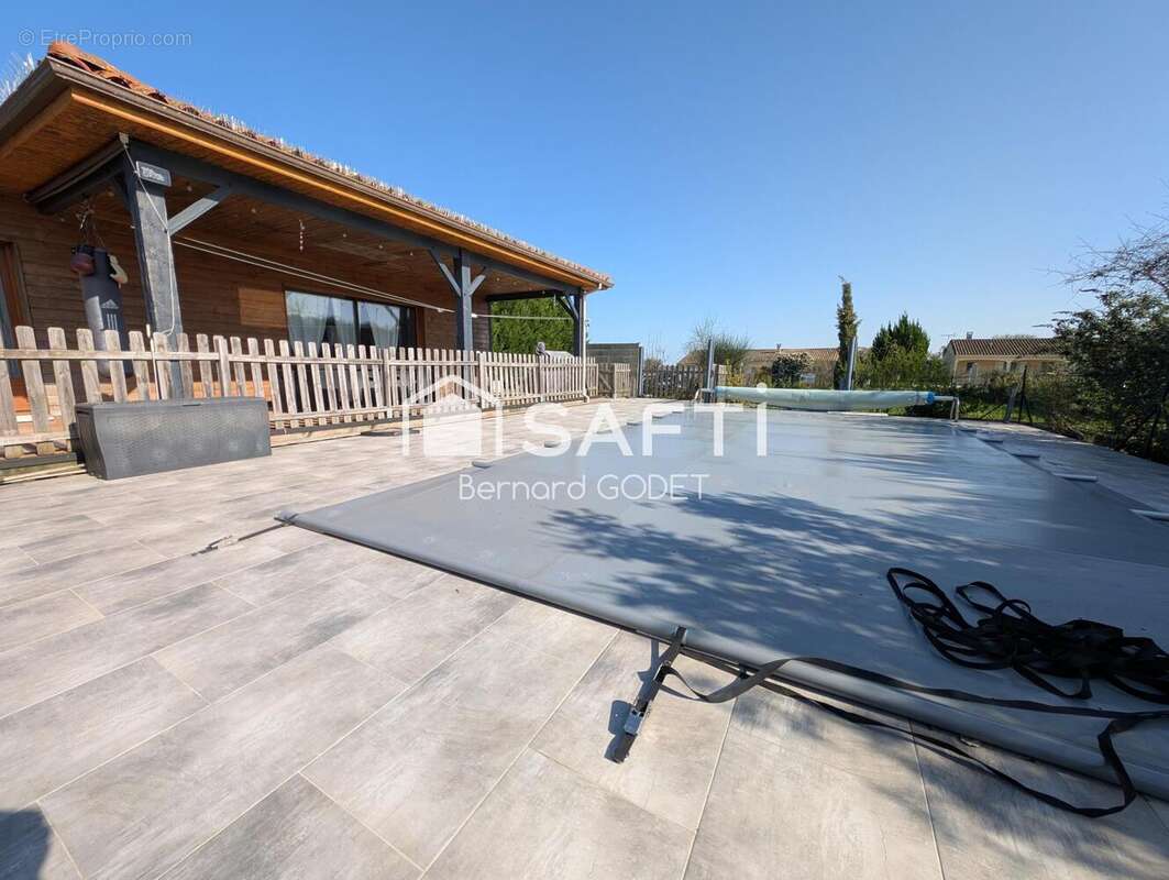 Maison 103 m² à Aussac-Vadalle  - photo 2