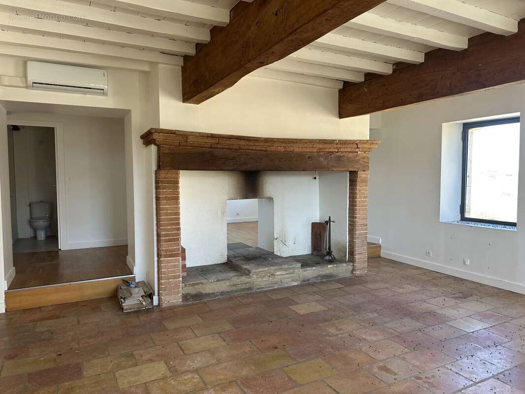 Maison à MONCLAR-DE-QUERCY