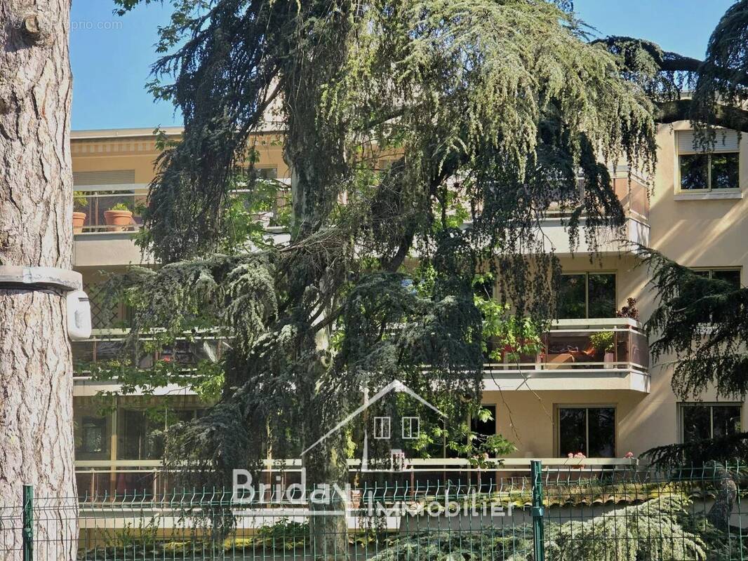 Appartement à TASSIN-LA-DEMI-LUNE