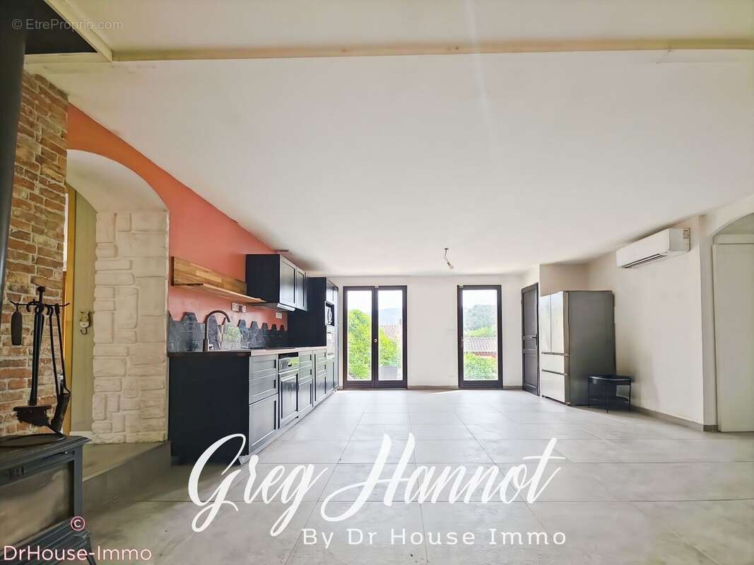 Maison 88 m² à Sainte-Anastasie-Sur-Issole  - photo 57