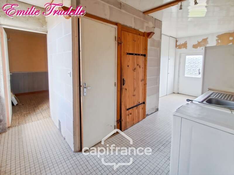 Maison à vendre 8 pièces RUILLE SUR LOIR (72) Pavillon familial de 5/6 chambres sur 205 m² avec garage quadruple - photo 10
