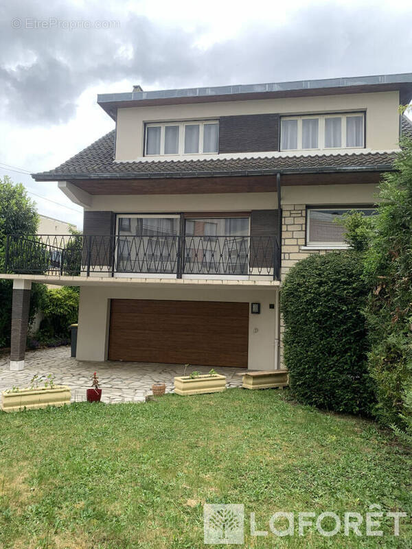 Maison à LIVRY-GARGAN