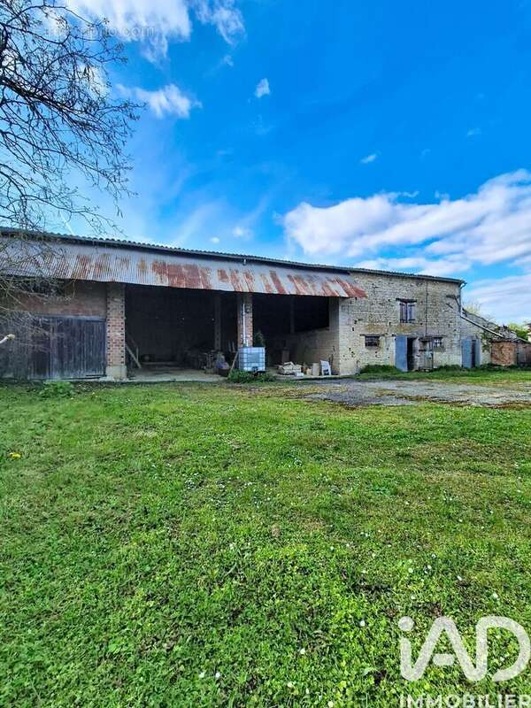 Maison 137 m² à La Greve-Sur-Mignon  - photo 3