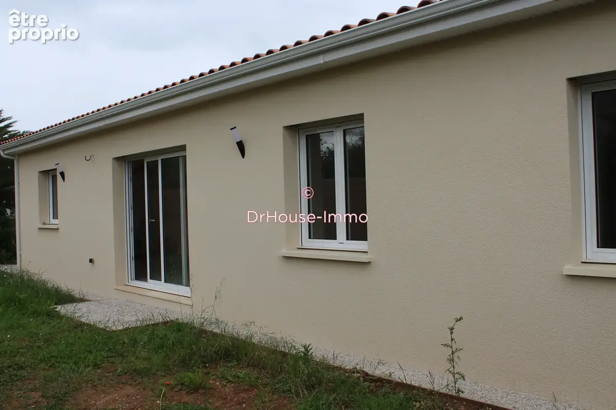 Maison 5 pièces 100 m² à vendre à Gond-Pontouvre (16160) - photo 10