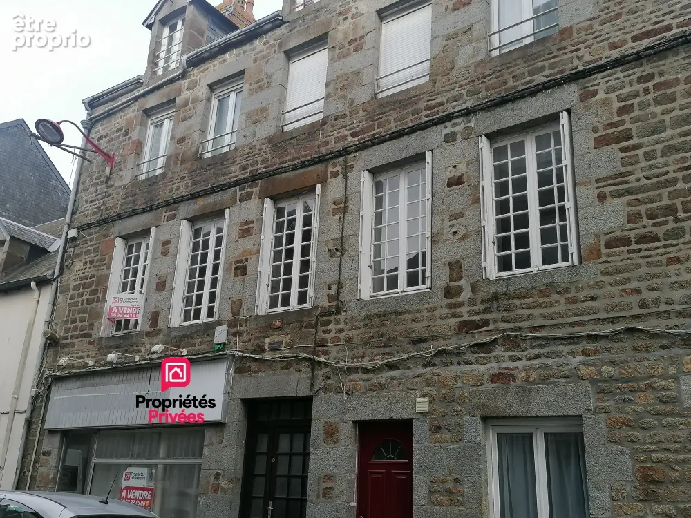 61600 LA FERTE MACE , IMMEUBLE (Appartement et local commercial dessous)   appartement 3 chambres, PRIX 107 000 honoraires 5,94% - photo 2