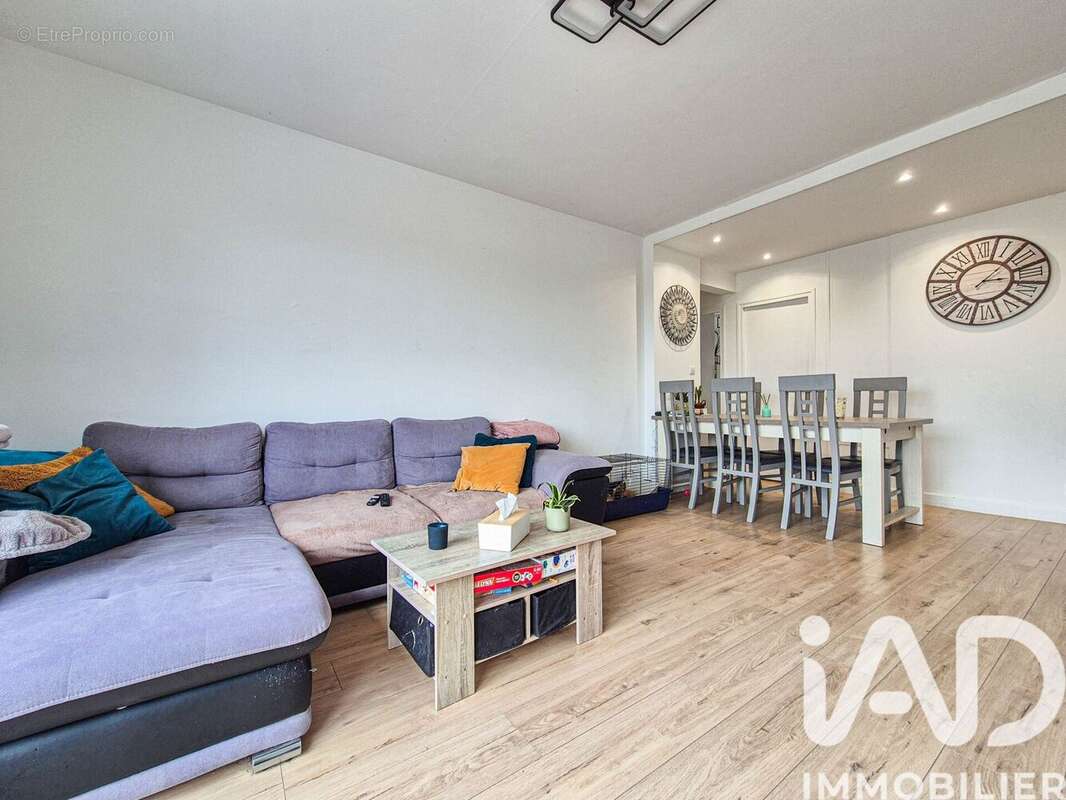 Photo 2 - Appartement à HOUDAN