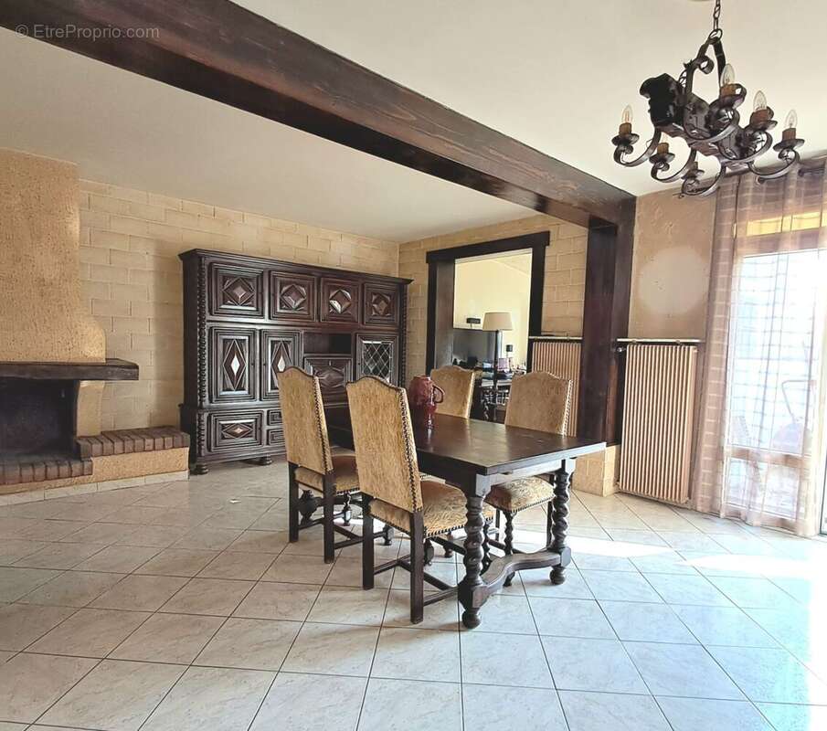 Maison à COMBS-LA-VILLE