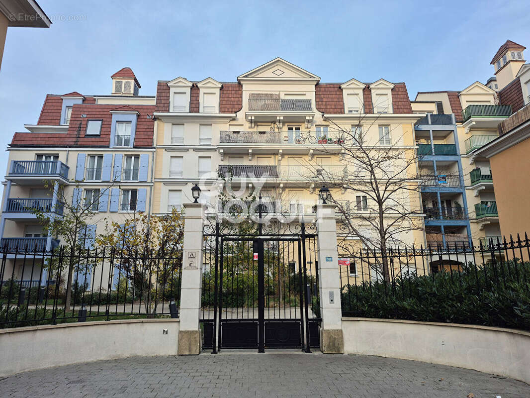Appartement à LE BLANC-MESNIL