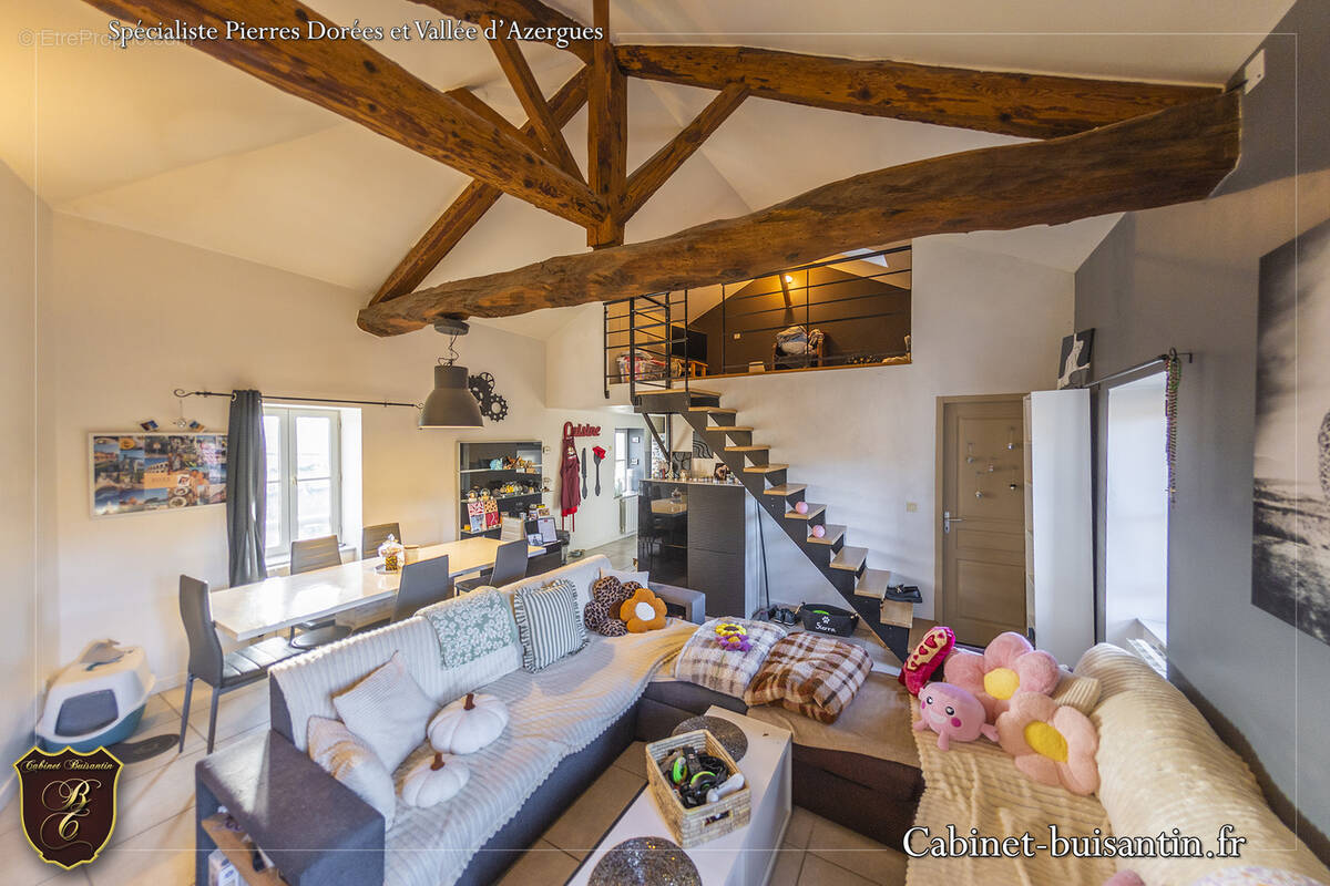 Appartement à SAINT-LAURENT-D'OINGT