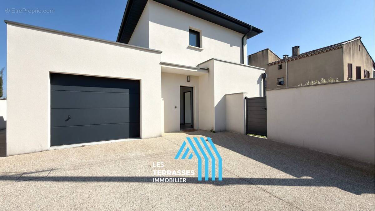 Maison à MONTELIMAR