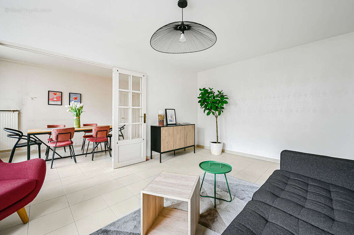 Appartement à PARIS-12E