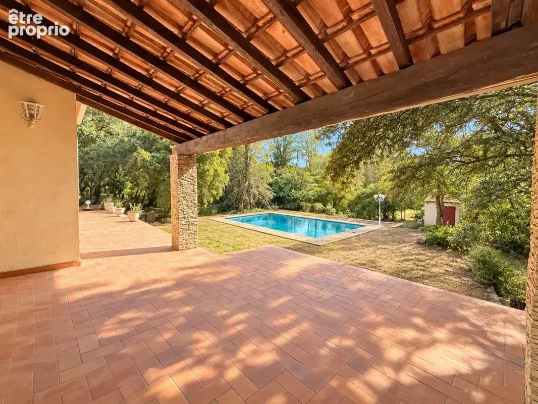 ROGNES  (13) Maison à vendre 105 M2 5 pièces, dépendance 35 m2, Garage Piscine - photo 3
