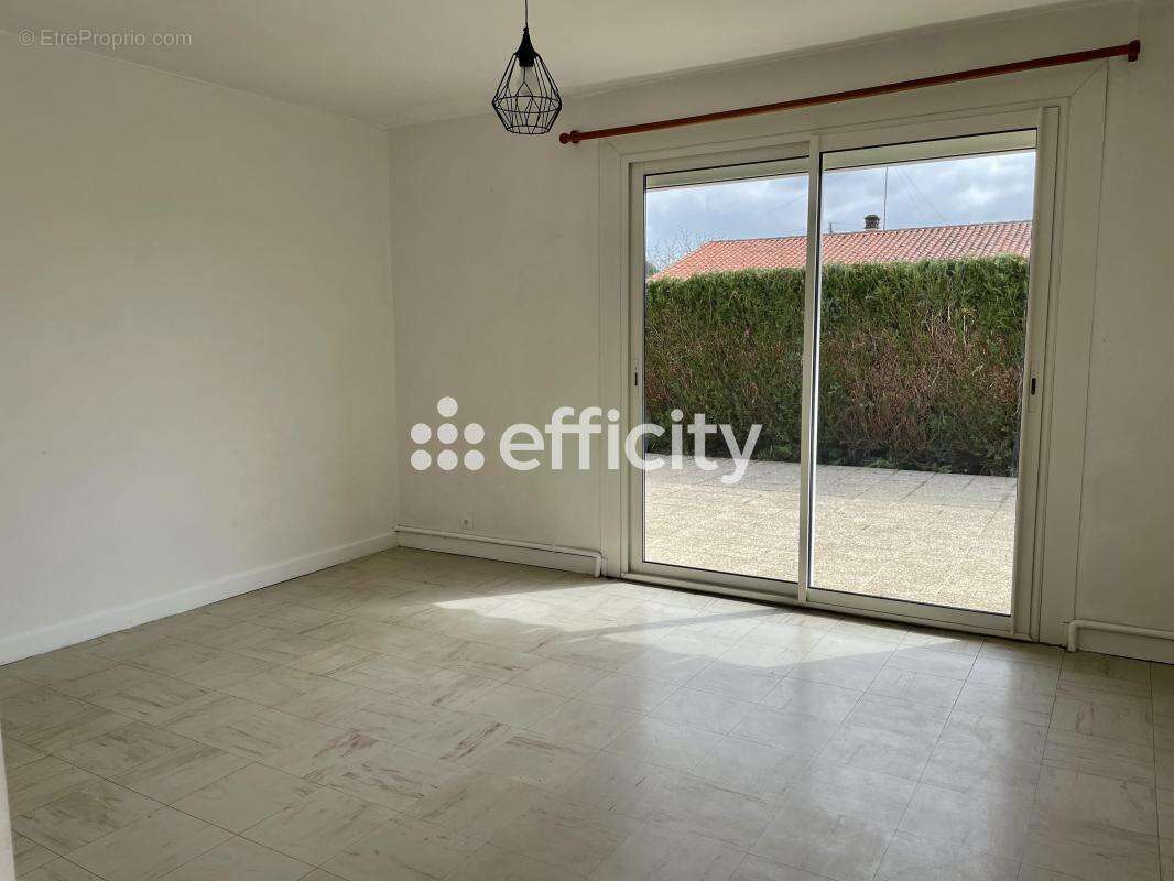 Maison 106 m² à Marennes  - photo 6
