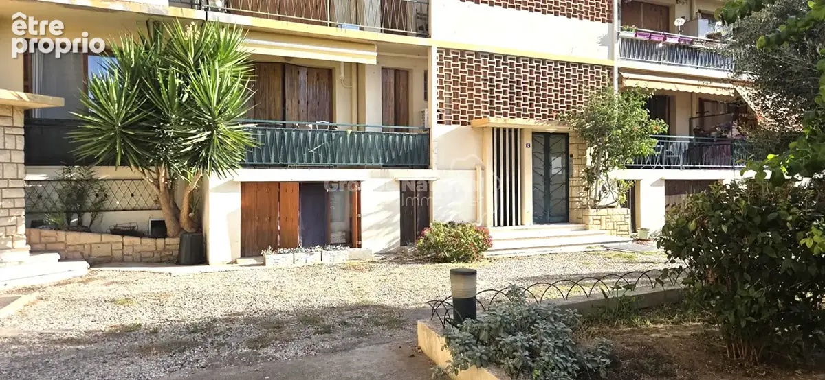 L'ESTAQUE! Résidence BELLAVISTA, à 5 mn à pied du port, bel appartement de type 4 de 66 m² en rdc surélevé avec cave. - photo 11