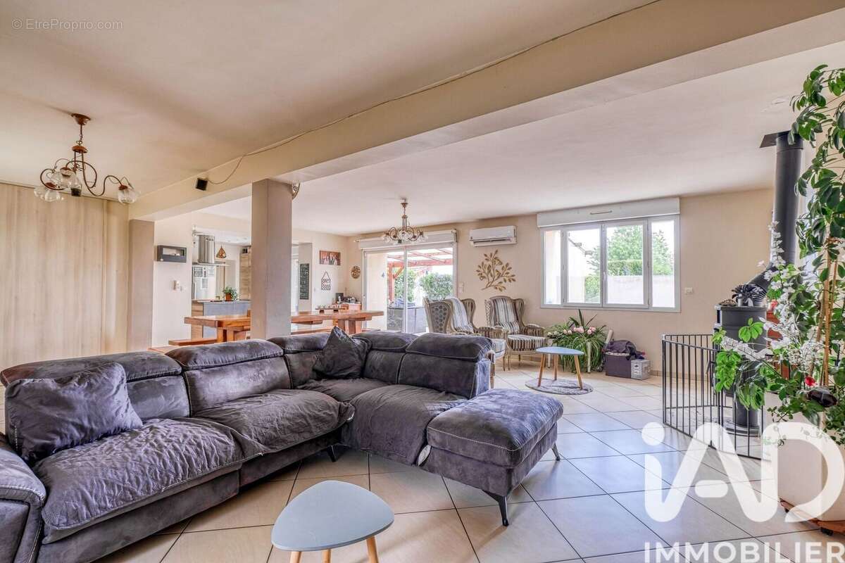 Photo 2 - Maison à CHEZY-SUR-MARNE