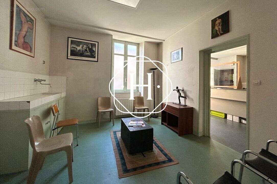 Commerce à VILLARS-LES-DOMBES