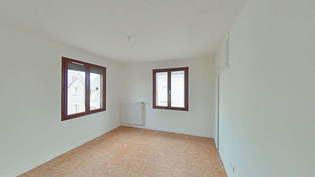 Appartement à BALLAN-MIRE