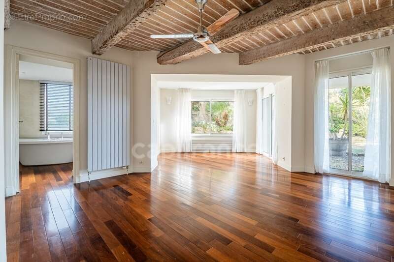 Maison à MARSEILLE-7E