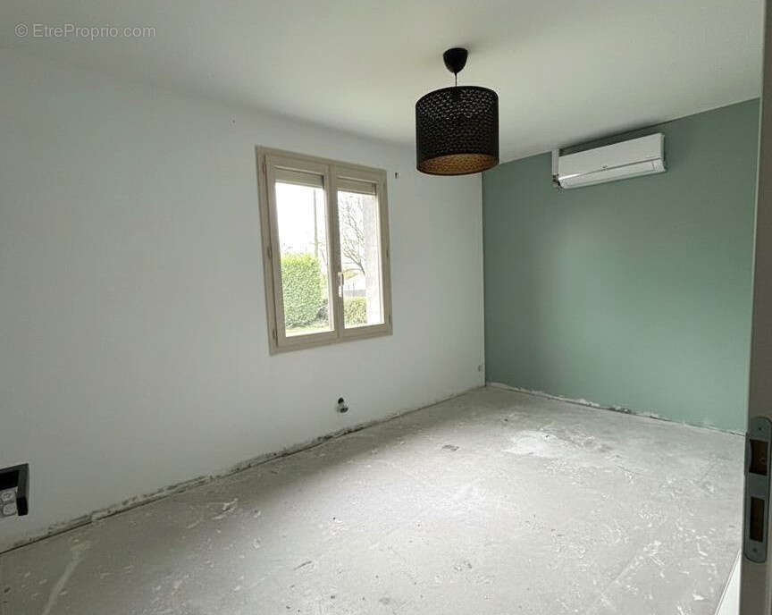 Maison à LES HERBIERS