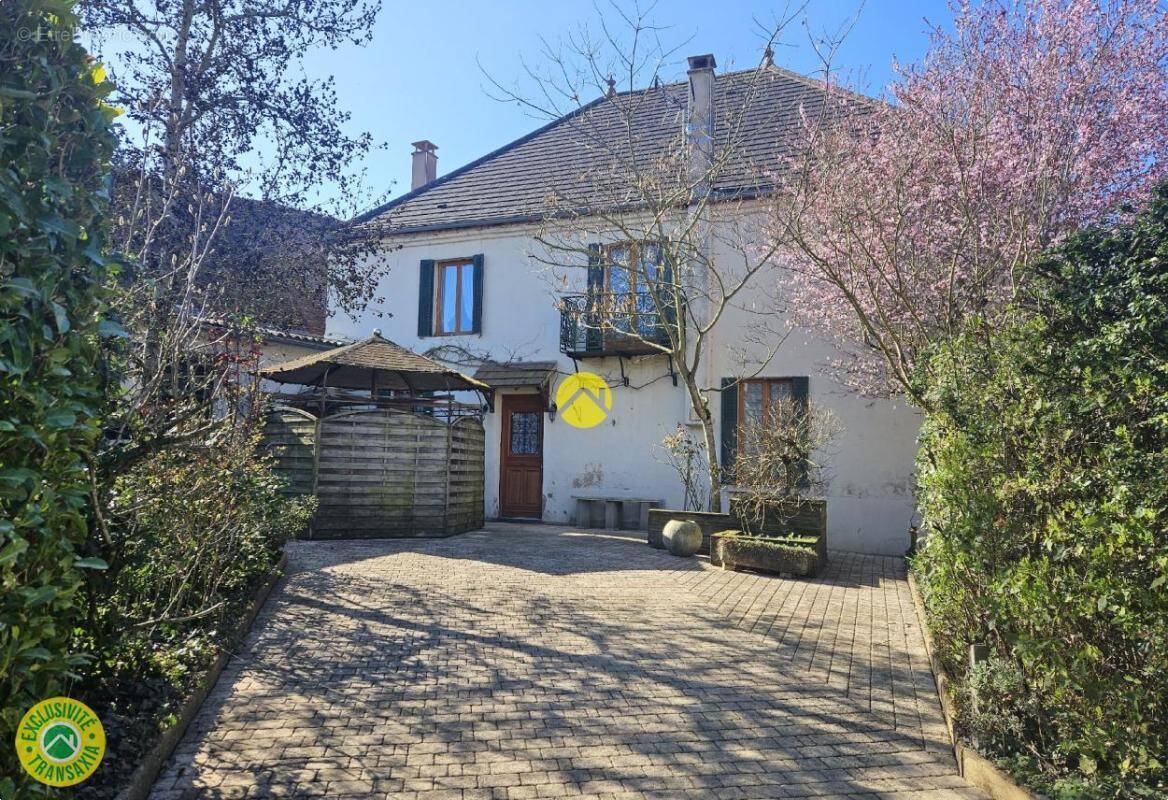 Maison à GIPCY