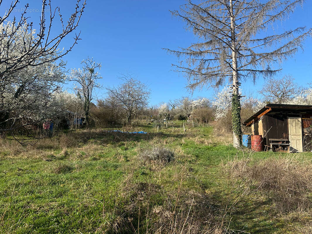 Terrain à CLERMONT-FERRAND