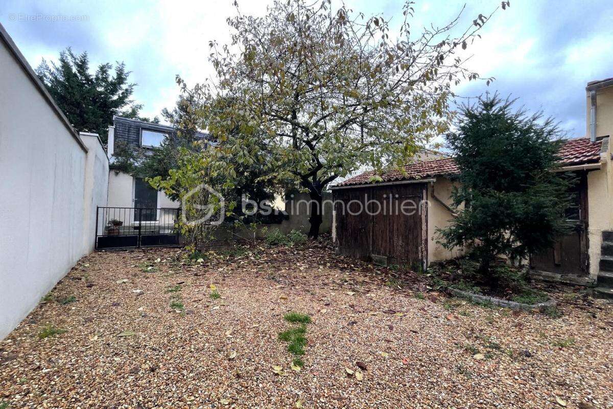 Appartement à MAISONS-ALFORT