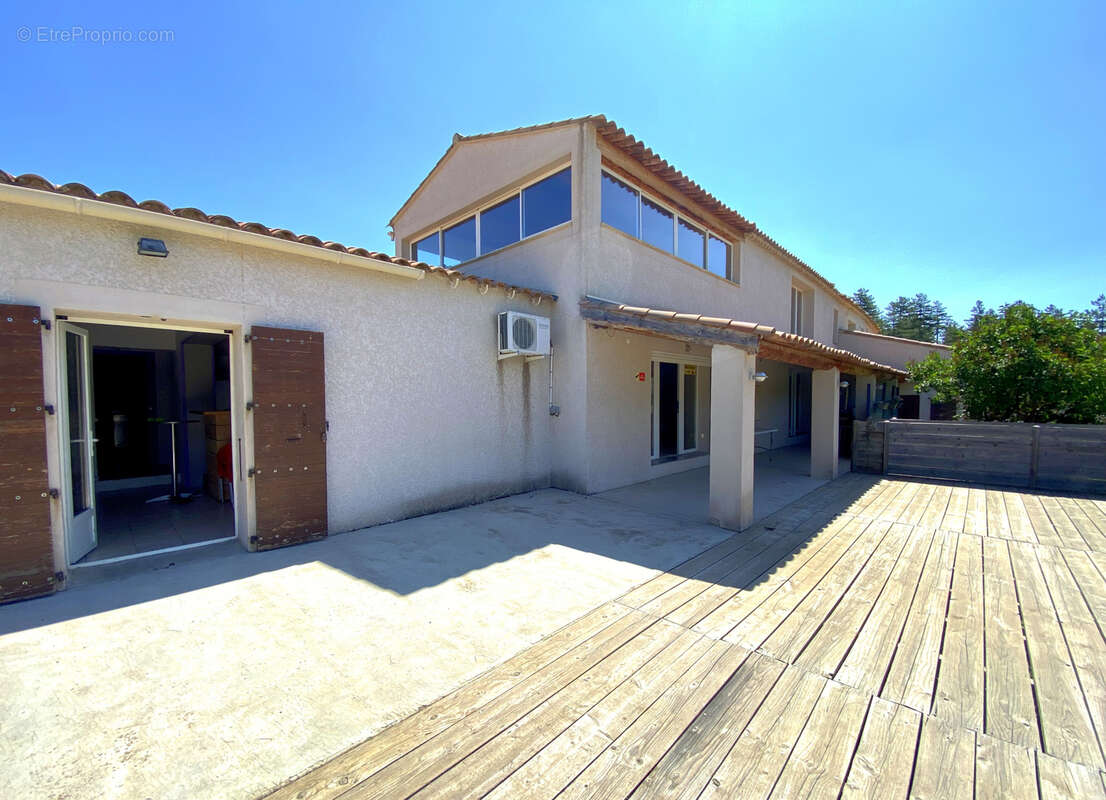 Region baronnies - ensemble immobilier avec commerce - photo 3