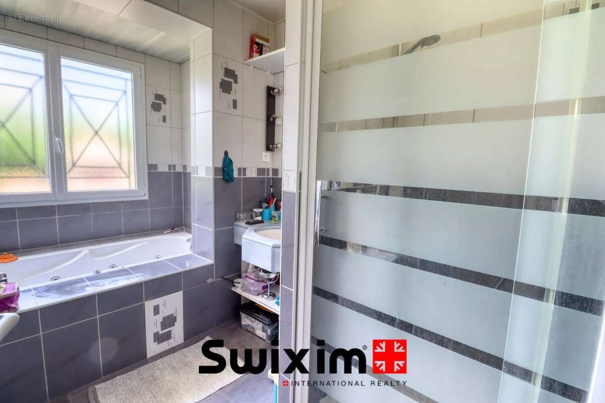 Maison à LE HAILLAN