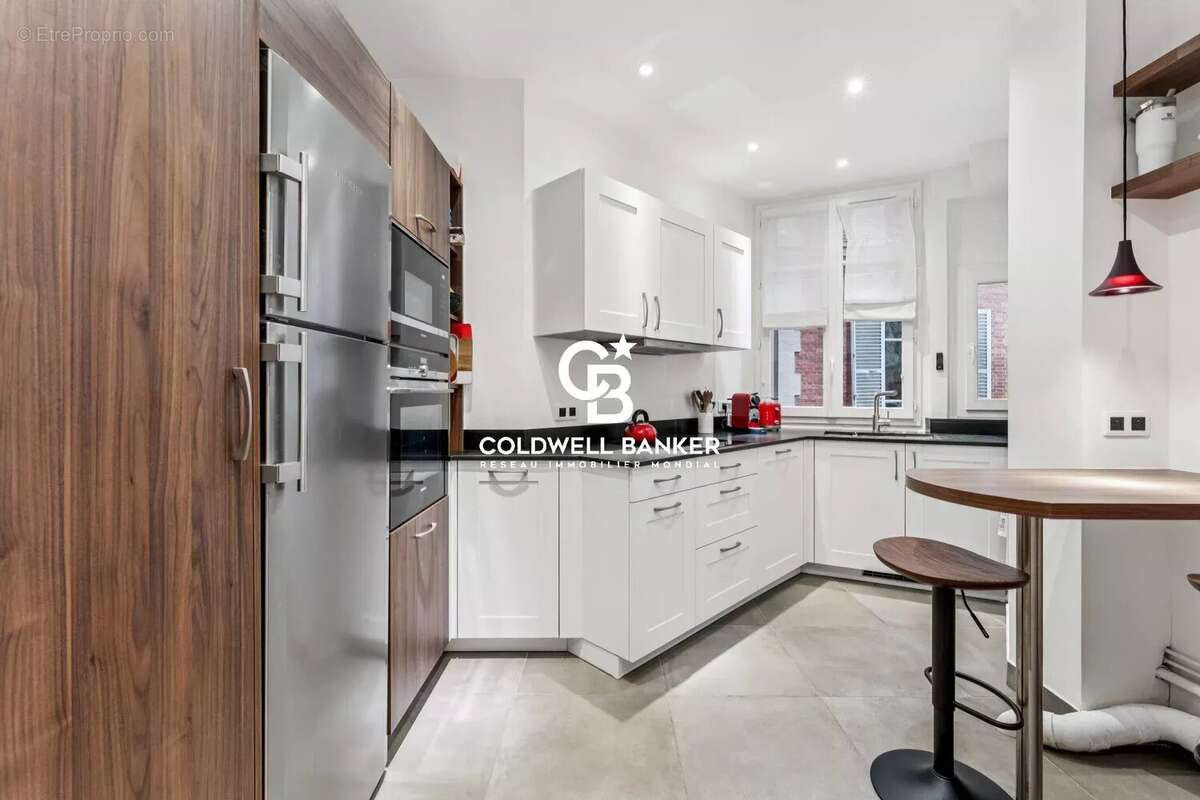 Appartement à PARIS-7E