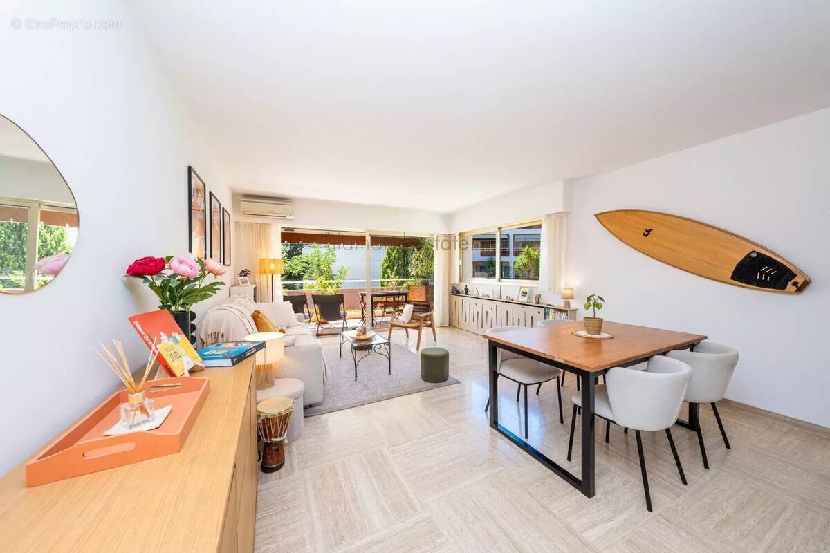 Cannes - proche centre - appartement 2 pieces - balcon - photo 2