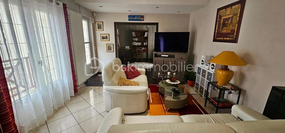 Maison à MONDEVILLE