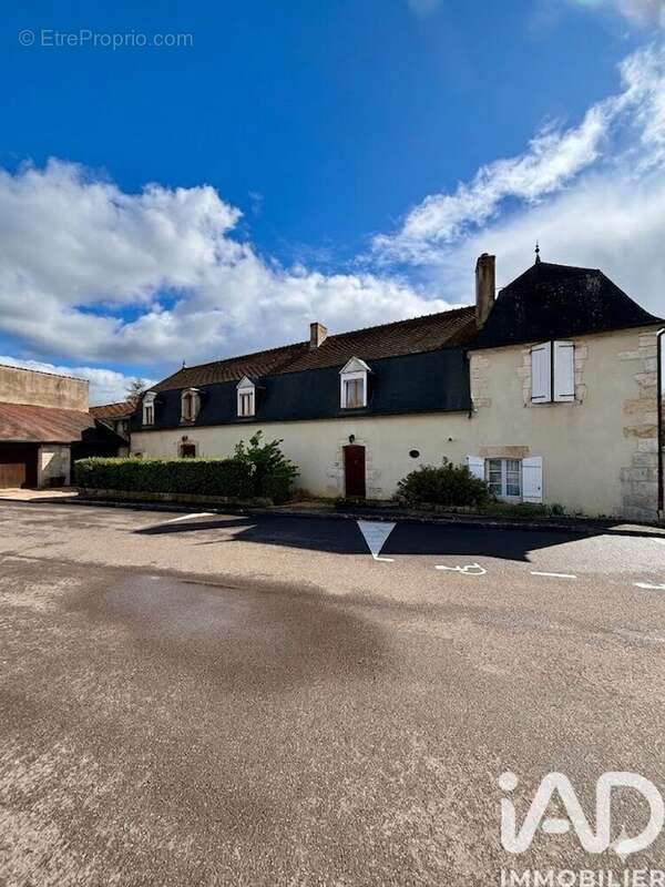 Photo 2 - Maison à LA CHARITE-SUR-LOIRE