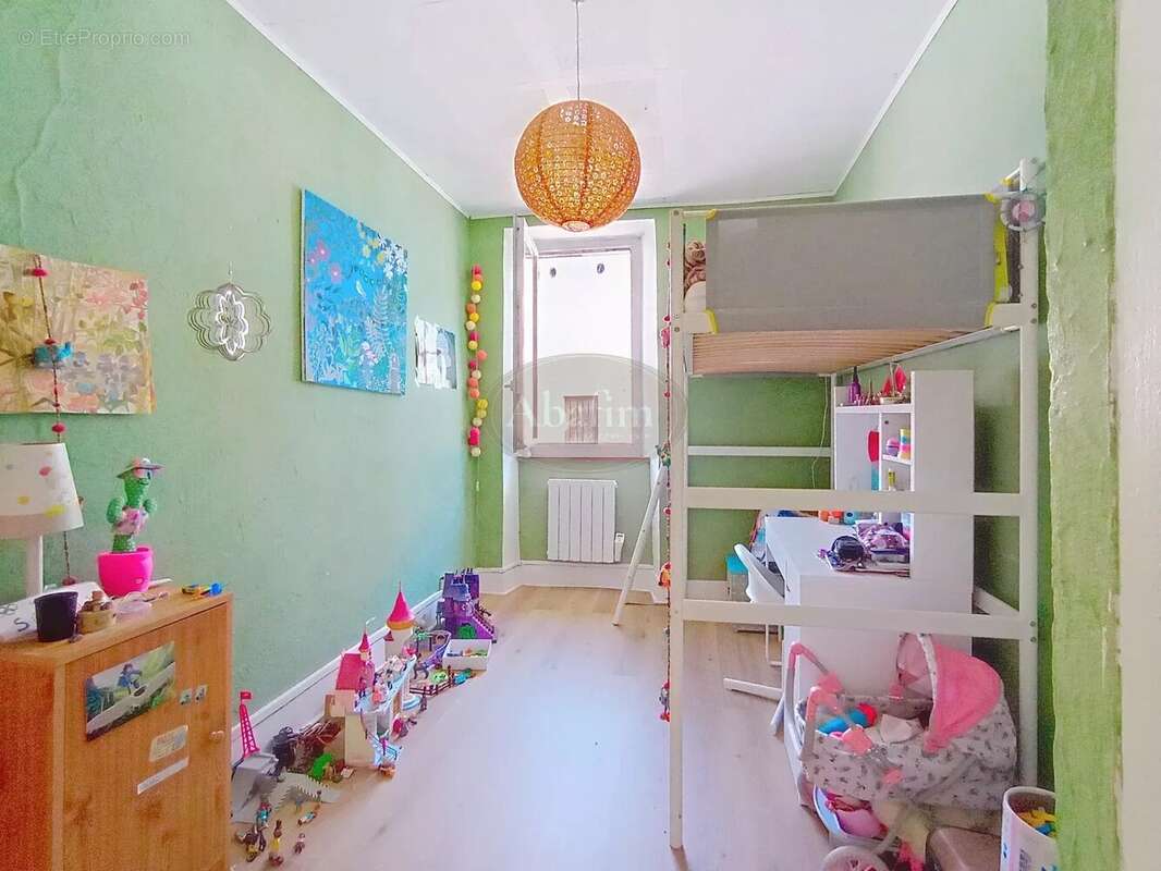 Commerce à AURIGNAC