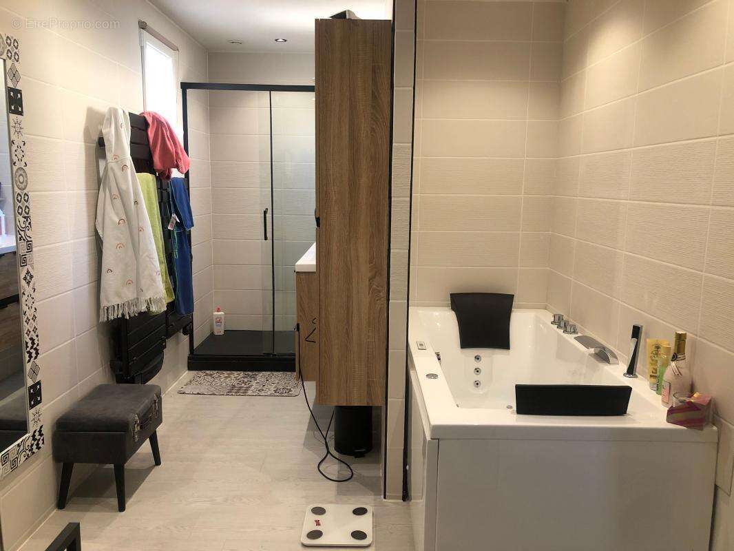 Maison à SAINT-ROGATIEN