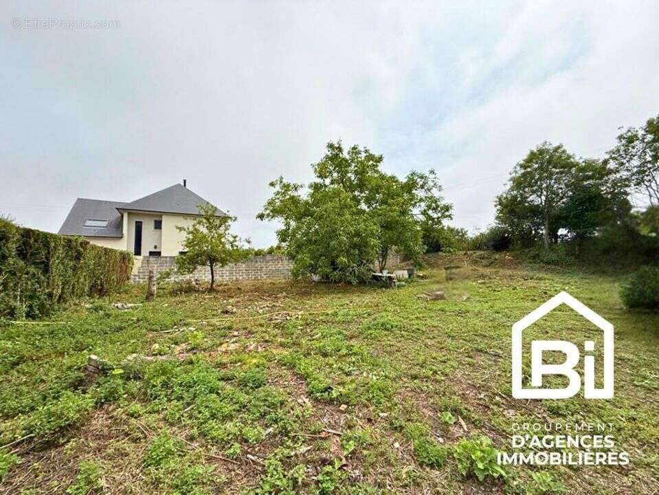 Terrain à AMFREVILLE
