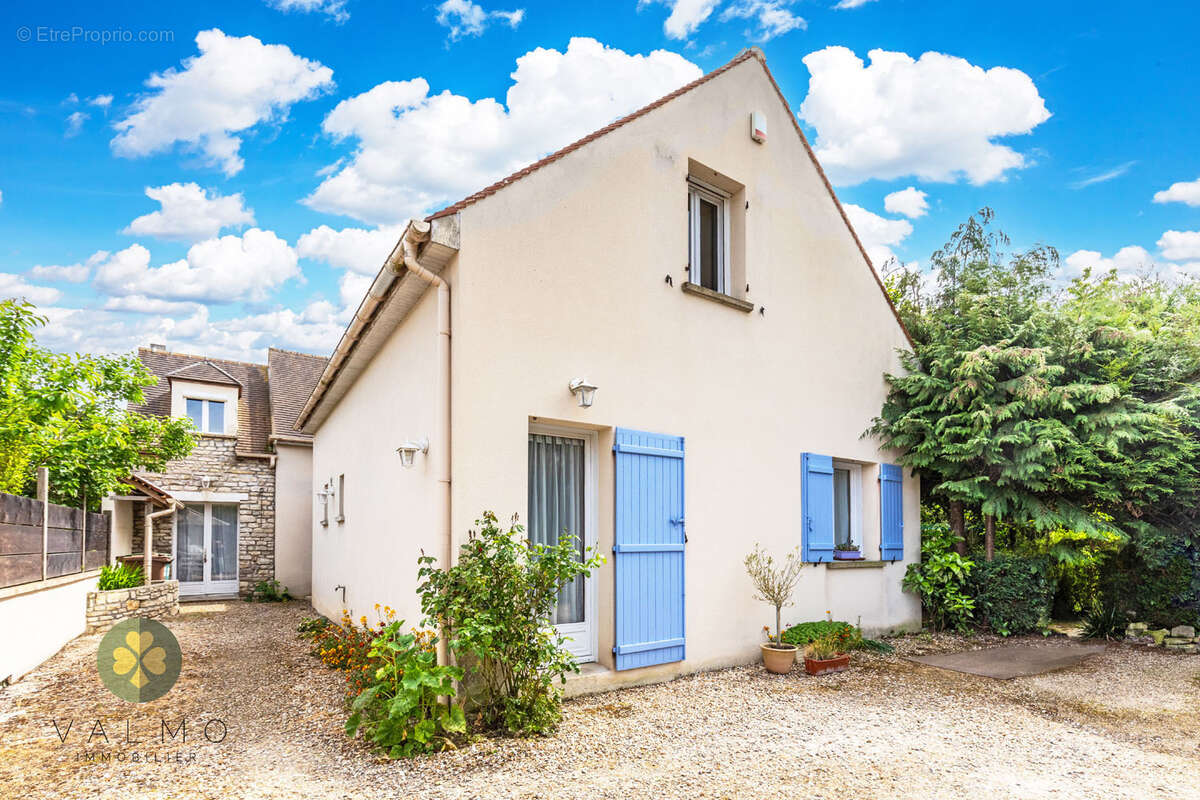 Maison à THOIRY