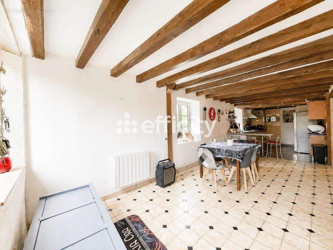 Maison 158 m² à Saint-Germain-Des-Grois  - photo 5