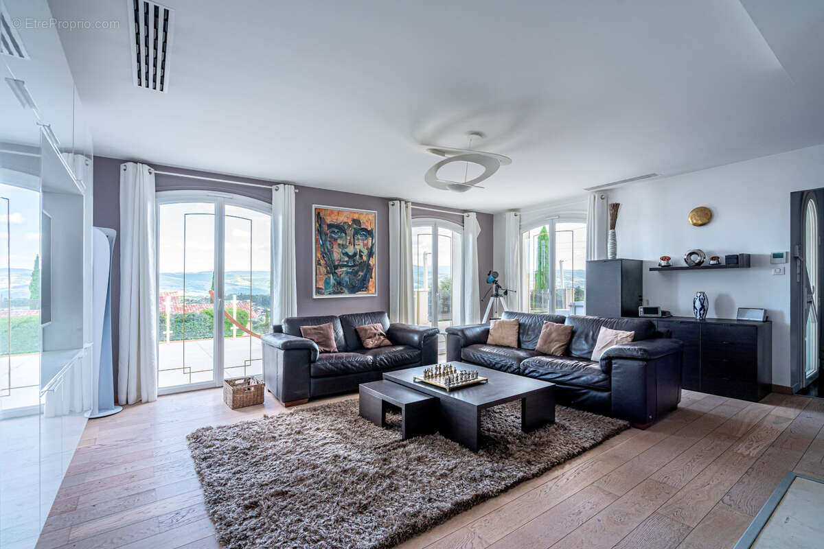 Maison à SAINT-MARTIN-LA-PLAINE