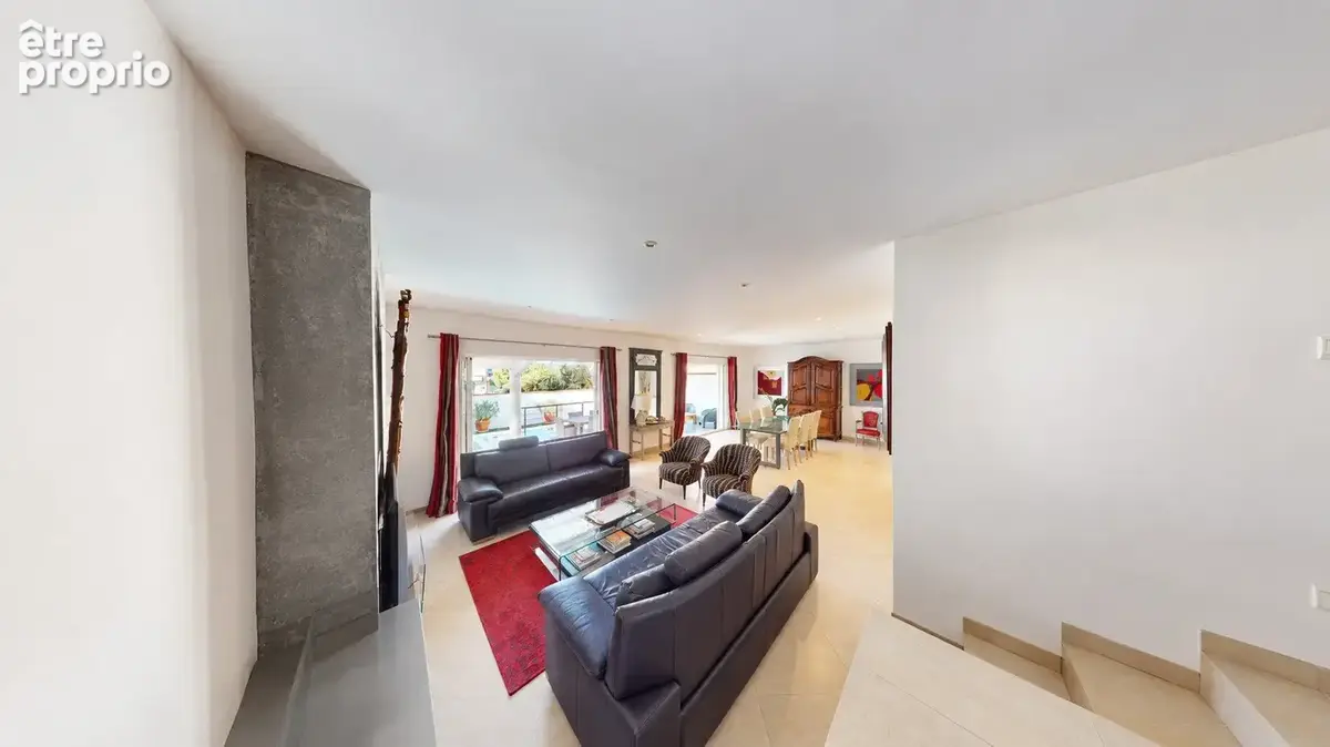 Toulouse Patte d'Oie / Villa 202 m² - Garage de 62 m² -Piscine et jardin - photo 4