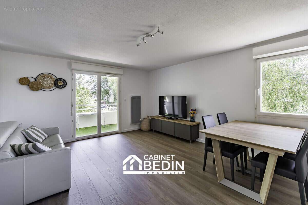 Appartement à COUTRAS